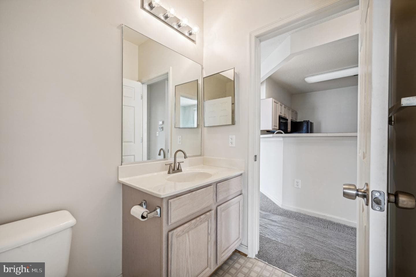 7410 Hindon Circle #b2-201 photo 13