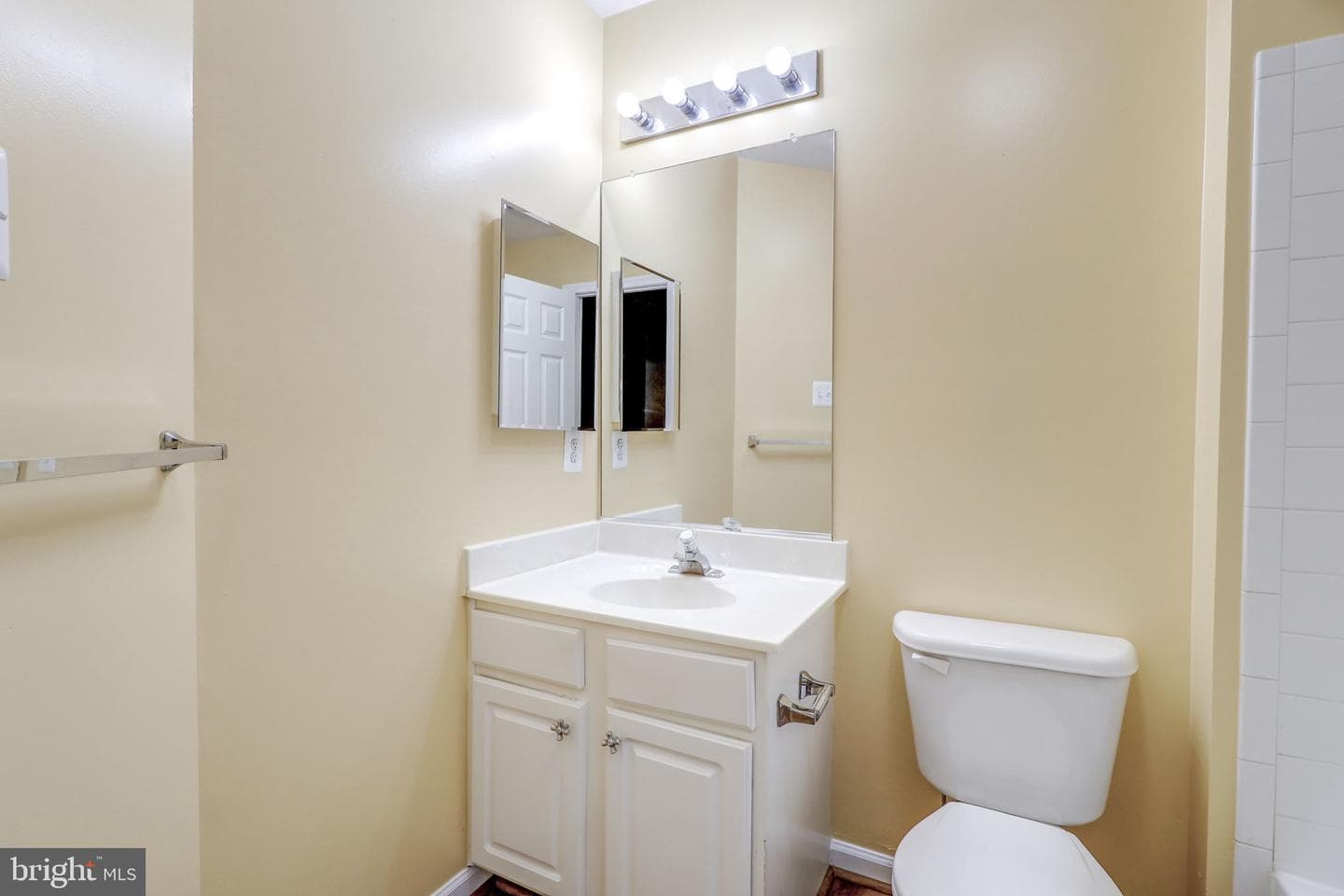 220 Oliver Heights Road photo 32
