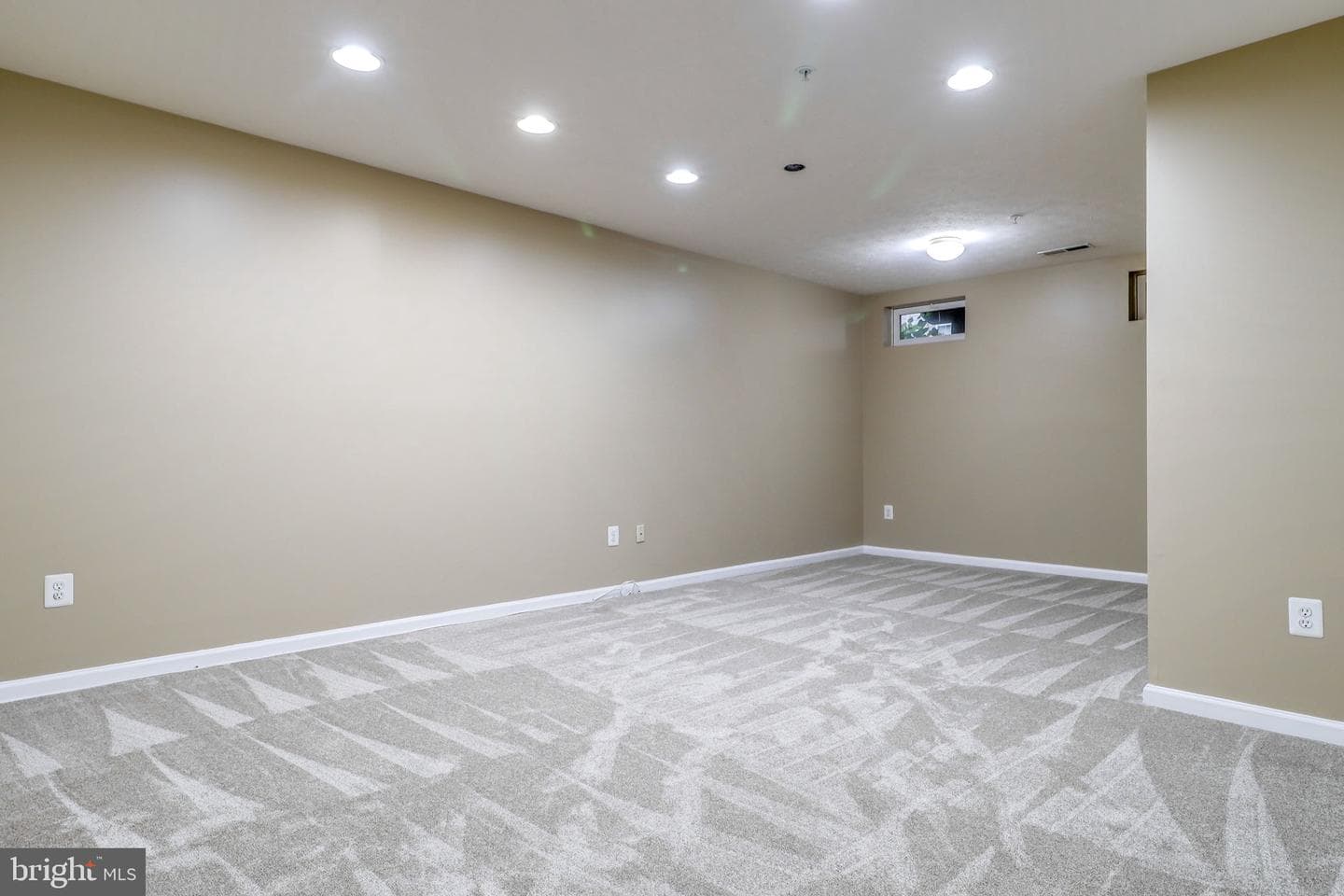 220 Oliver Heights Road photo 4