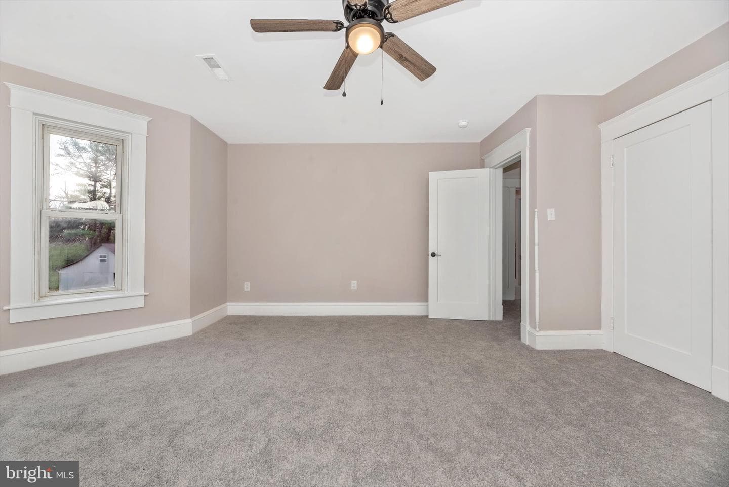 5427 Arcadia Avenue photo 30