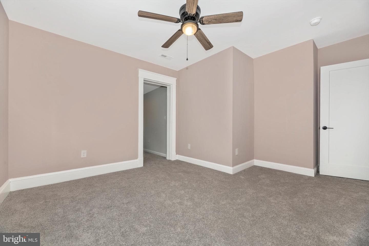 5427 Arcadia Avenue photo 35