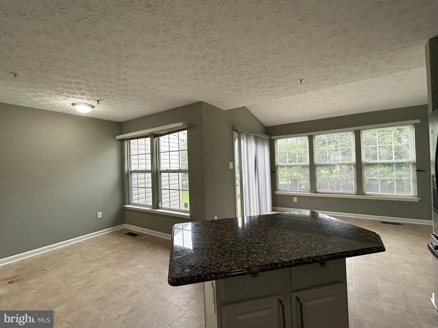 7624 Gladstone Road photo 12