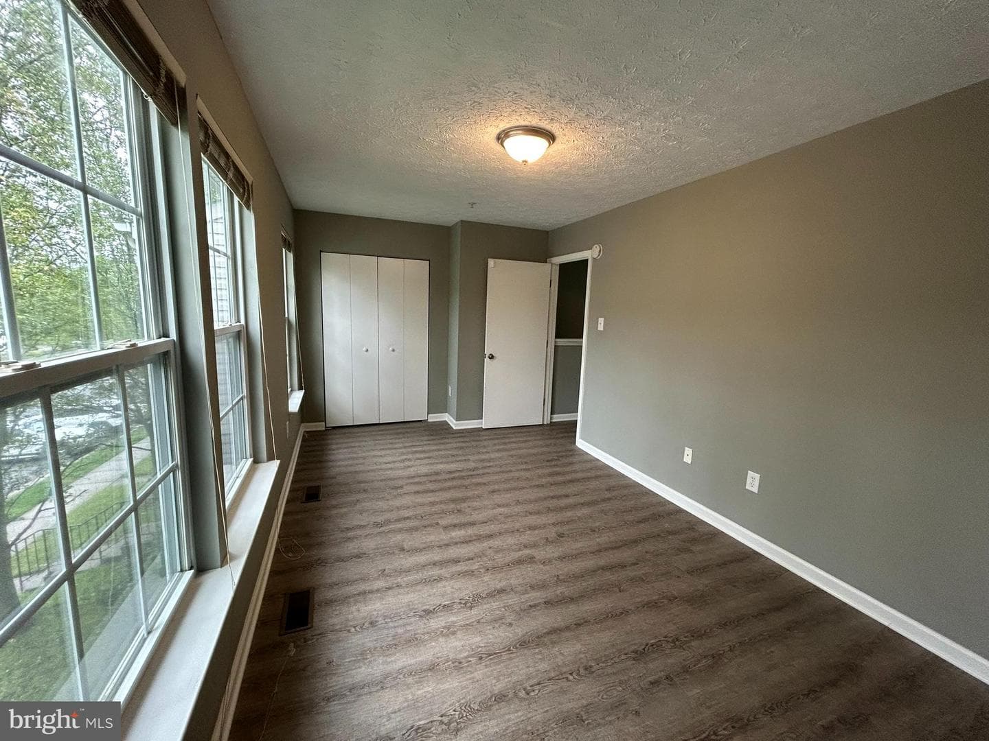 7624 Gladstone Road photo 18
