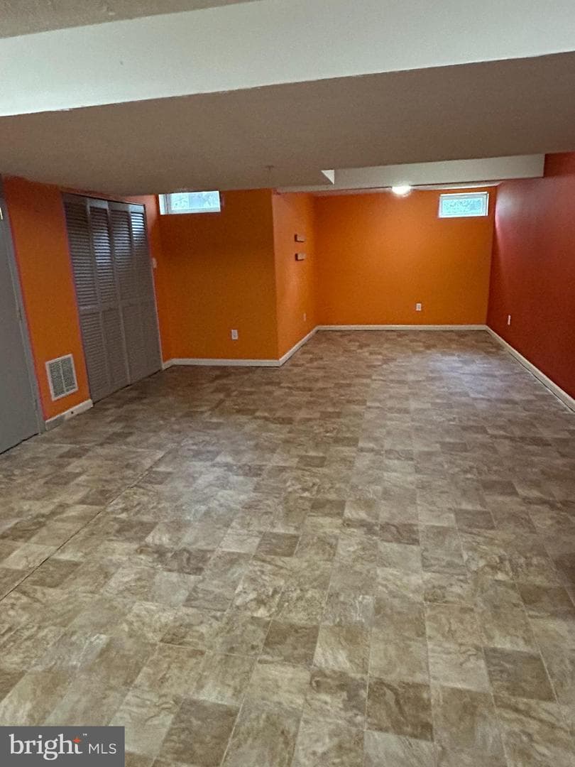 7624 Gladstone Road photo 29