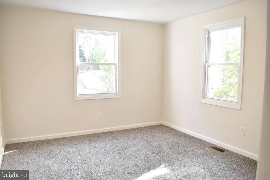 22 Hazel Avenue photo 9