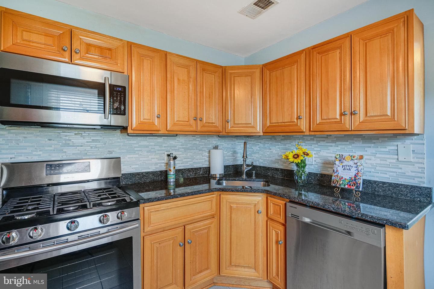1242 Greystone photo 11