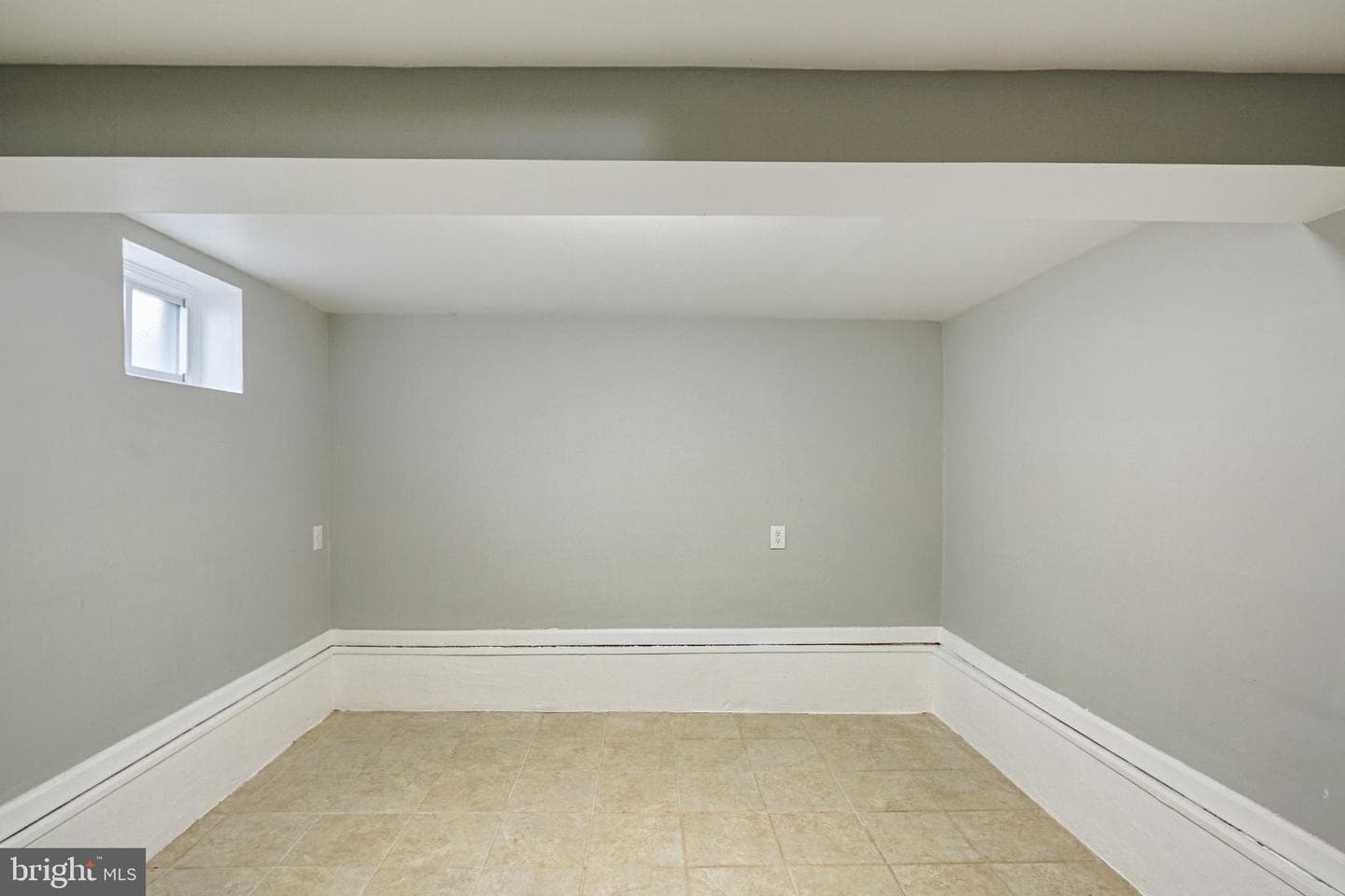 1242 Greystone photo 22