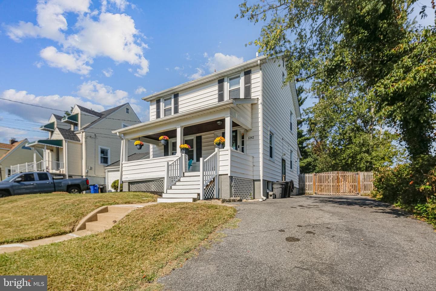 1242 Greystone photo 28