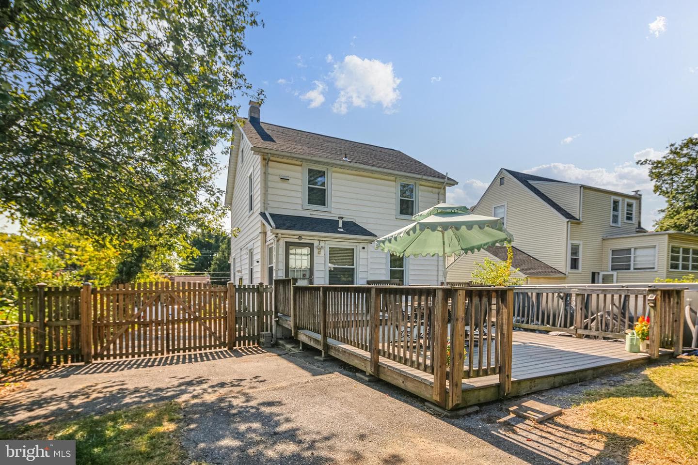 1242 Greystone photo 33