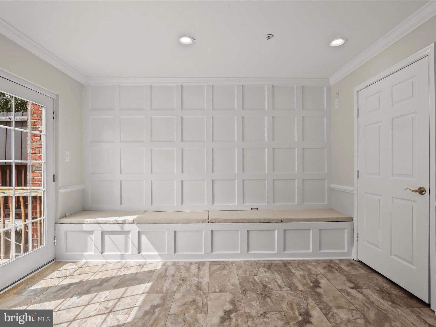 9409 Georgian Way photo 23