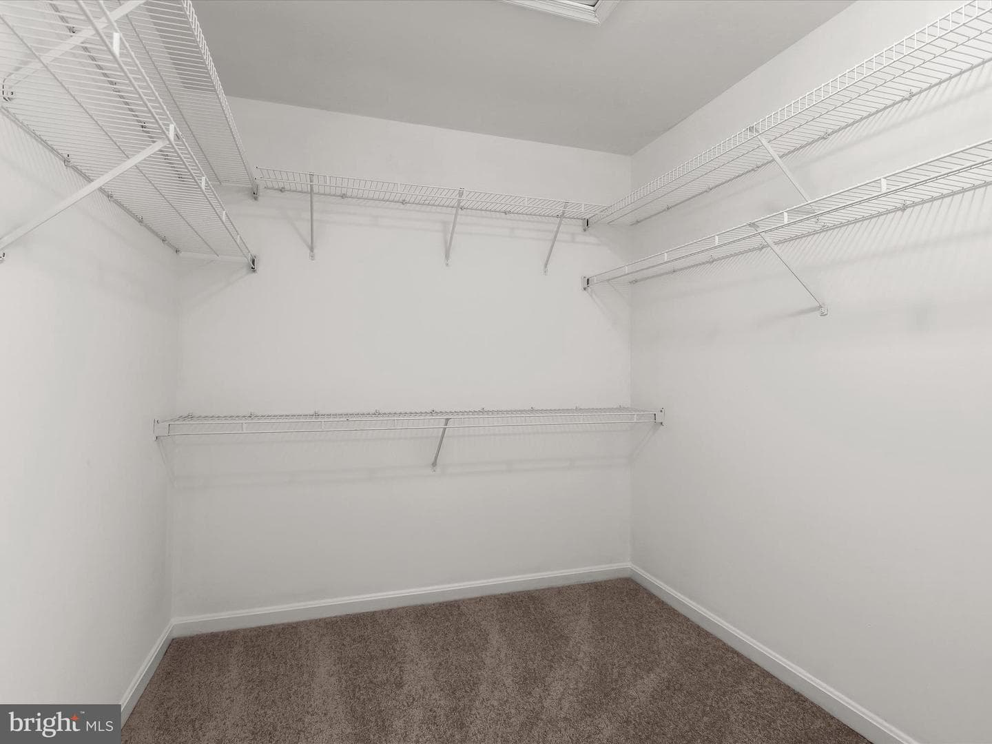 9409 Georgian Way photo 28
