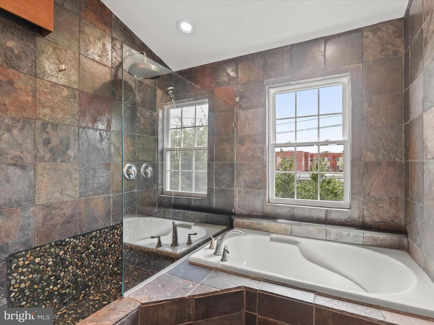 9409 Georgian Way photo 30