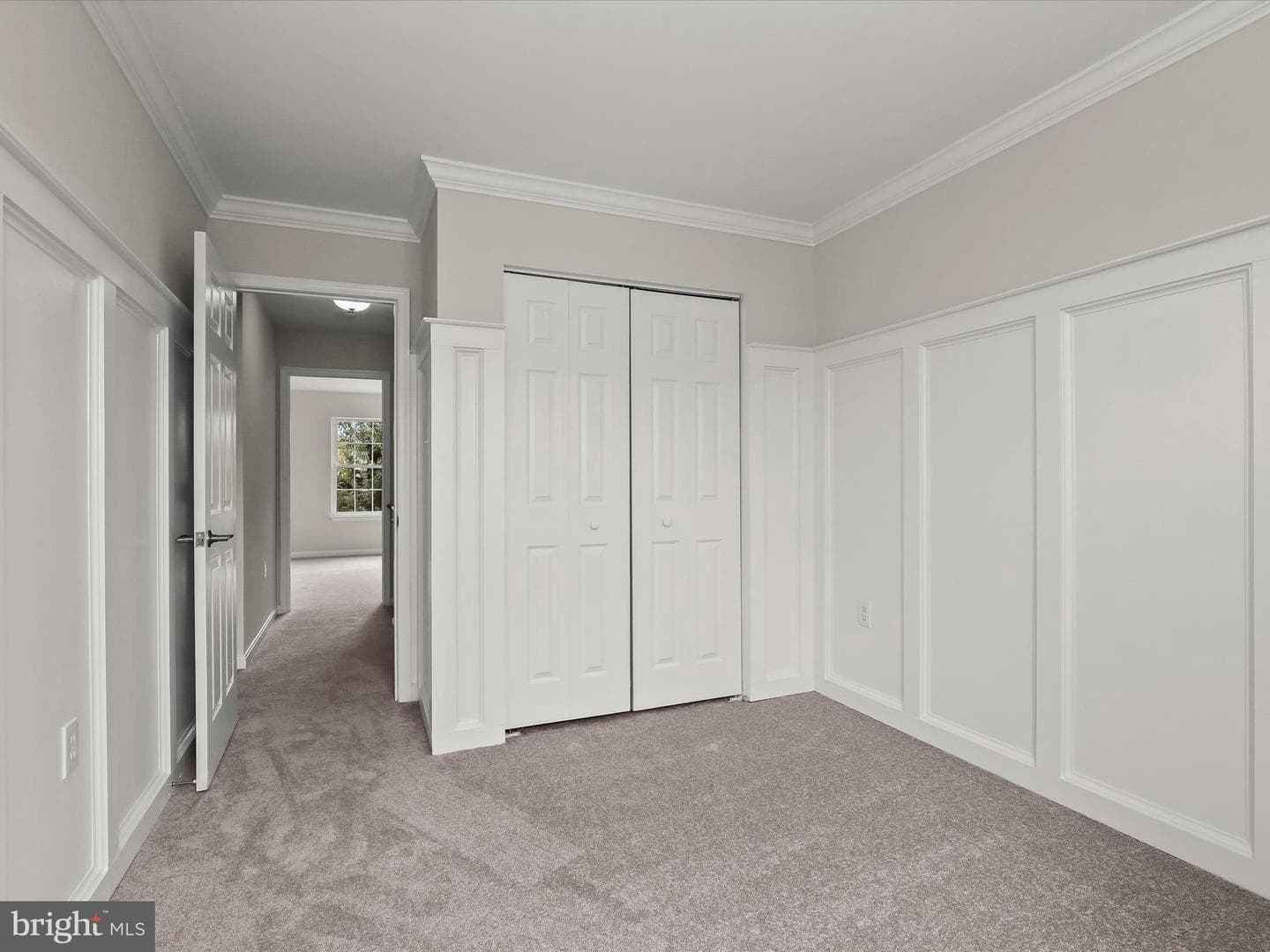 9409 Georgian Way photo 36