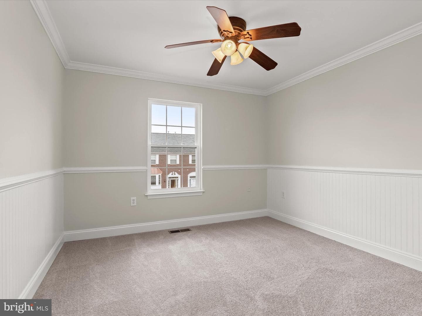 9409 Georgian Way photo 37