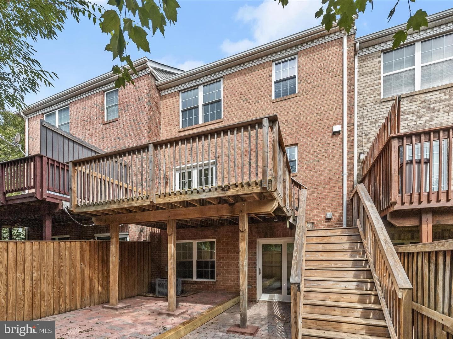 9409 Georgian Way photo 40