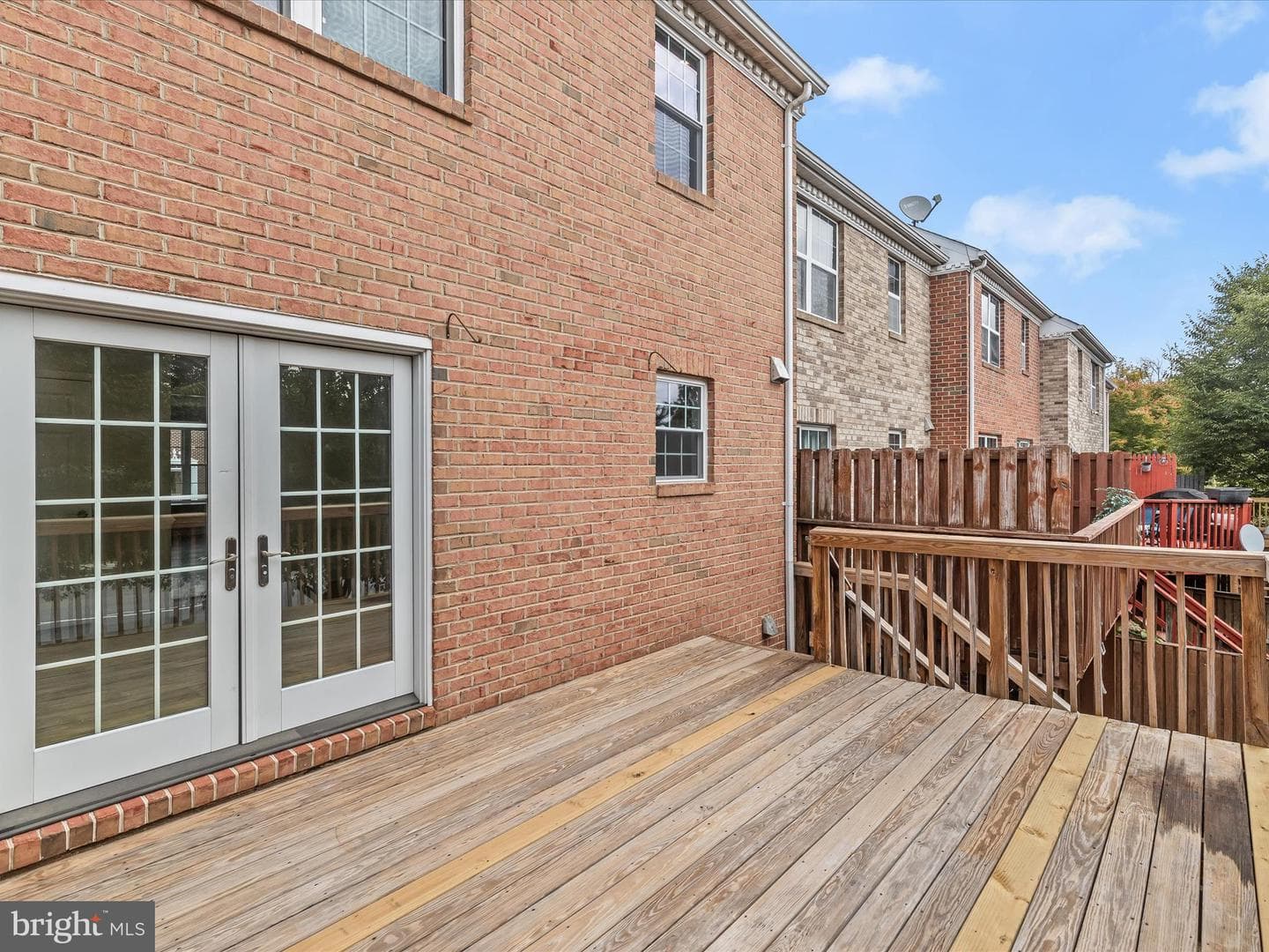 9409 Georgian Way photo 41
