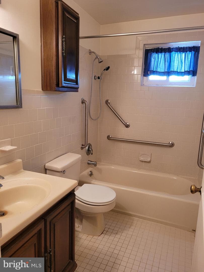 2305 Searles Road photo 7