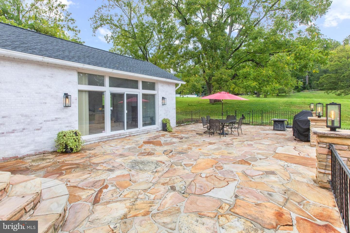 11308 Old Carriage Road photo 5