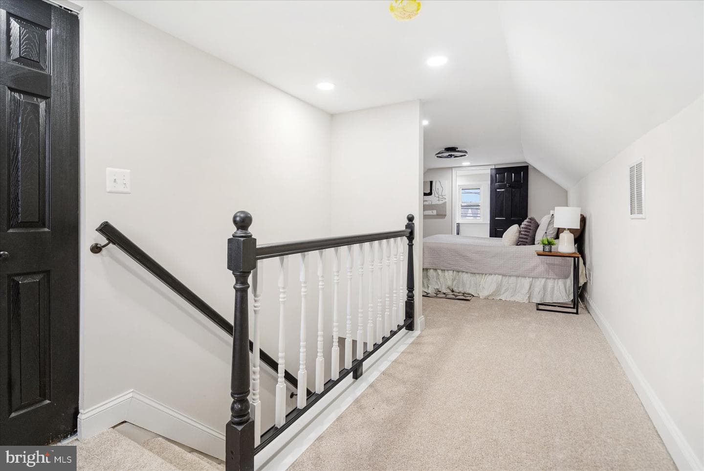 1123 Ingleside Avenue photo 31