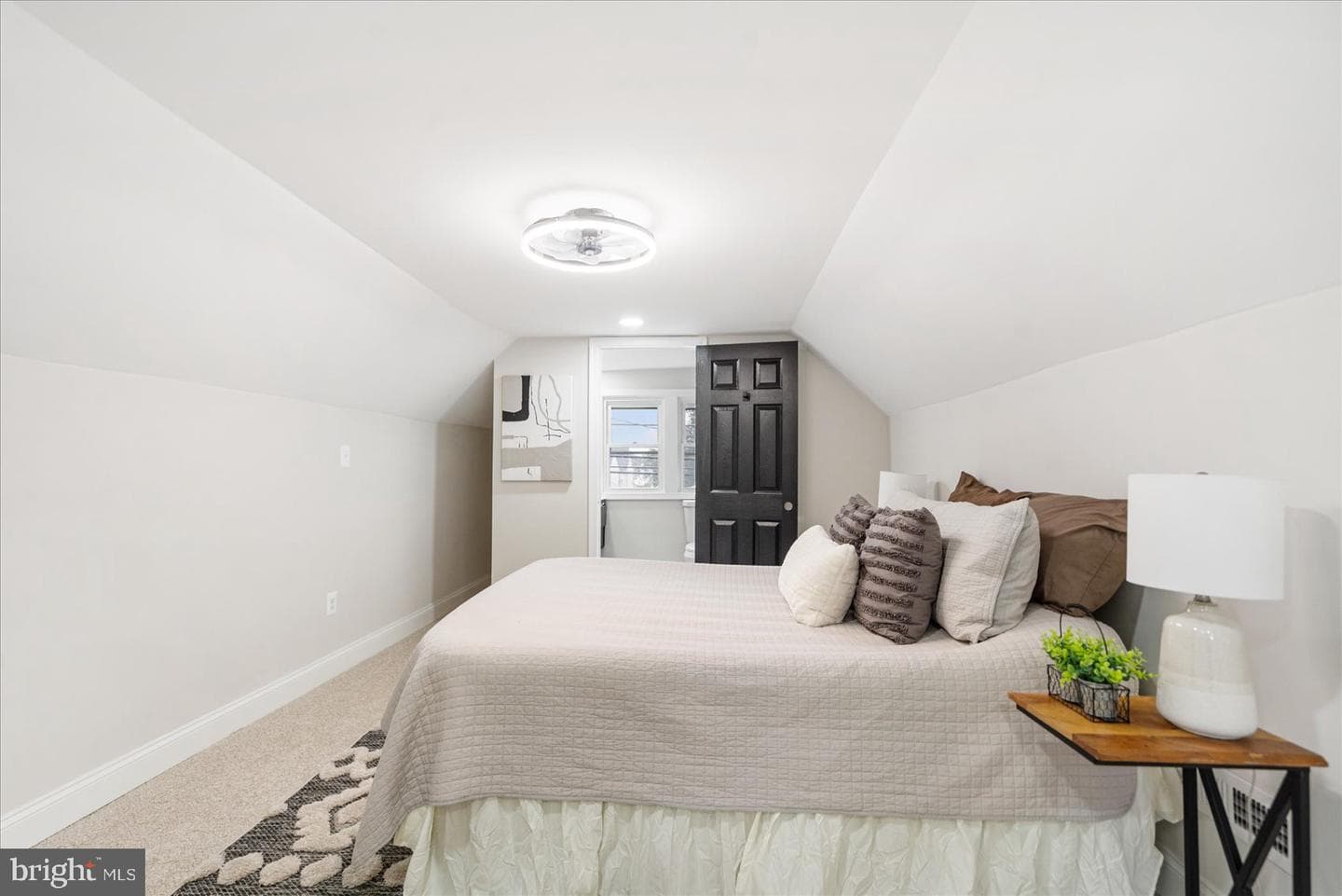 1123 Ingleside Avenue photo 32