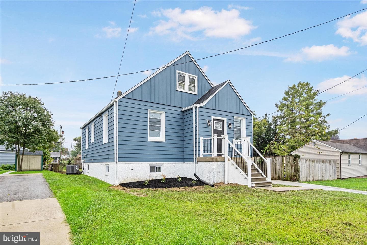 1123 Ingleside Avenue photo 4