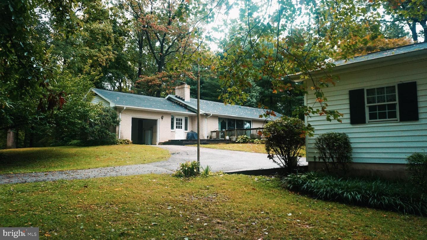 14116 Hanover Pike photo 3