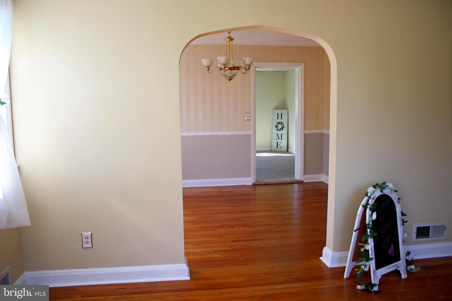 200 Elinor Avenue photo 16
