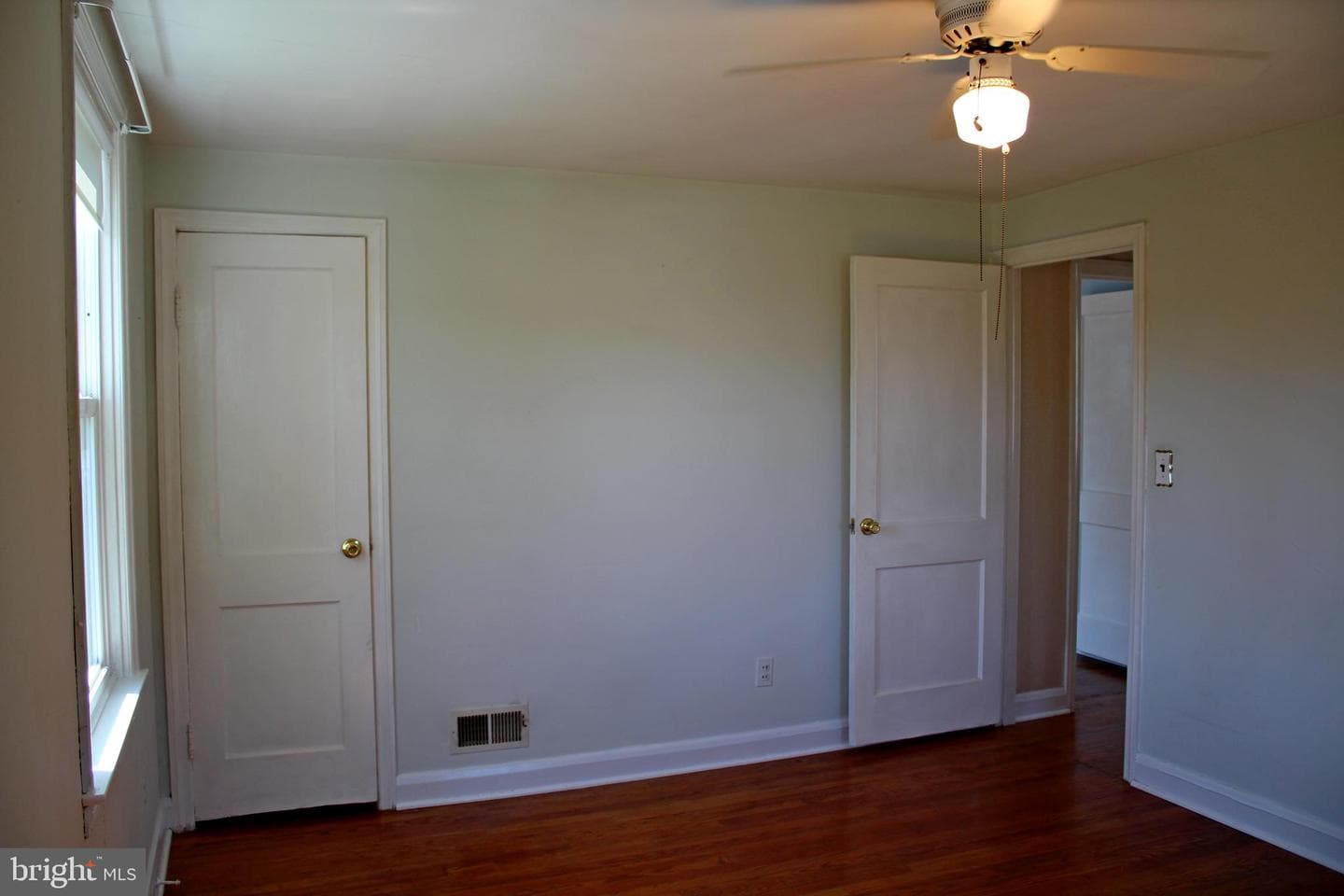 200 Elinor Avenue photo 32