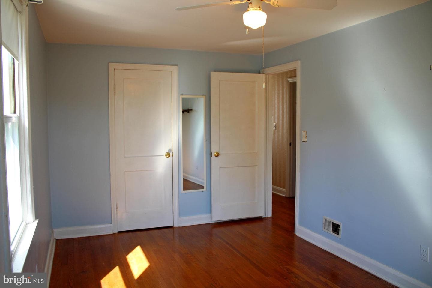 200 Elinor Avenue photo 35