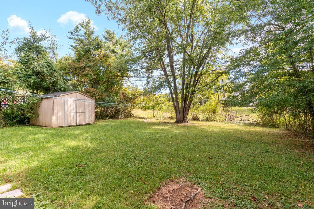 8725 Meadow Heights Road photo 33
