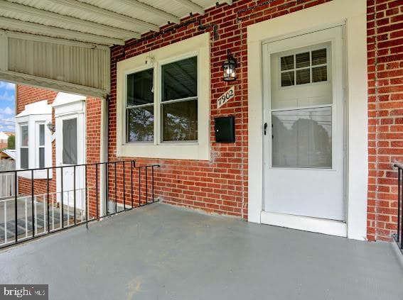 7902 Lynch Road photo 2