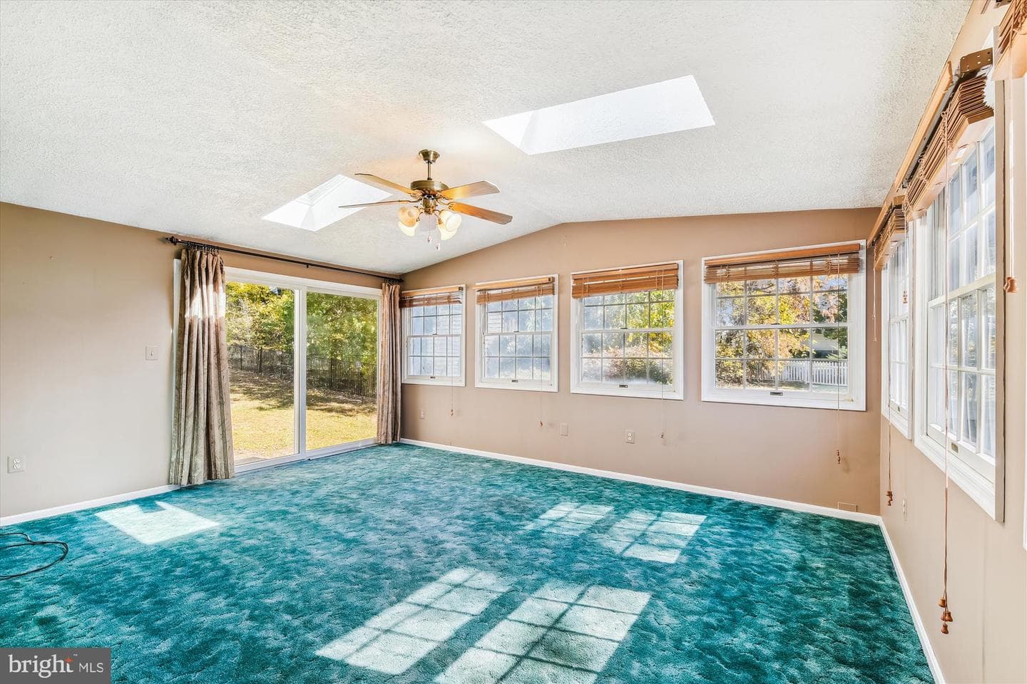 25 Woodmans Court photo 29