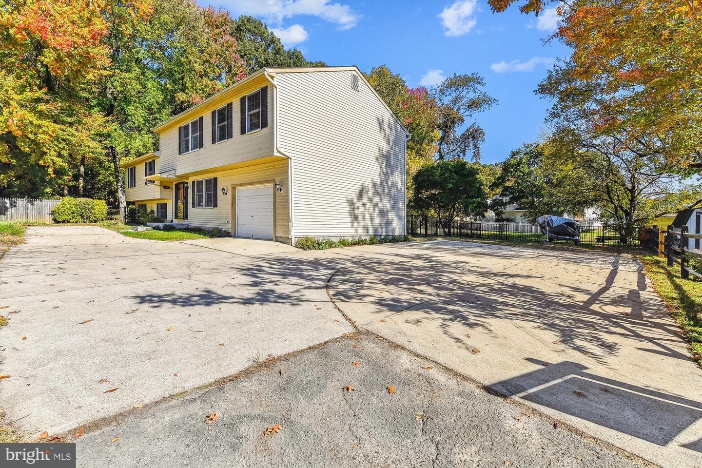 25 Woodmans Court photo 3