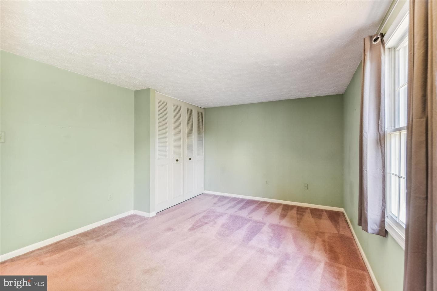 25 Woodmans Court photo 41