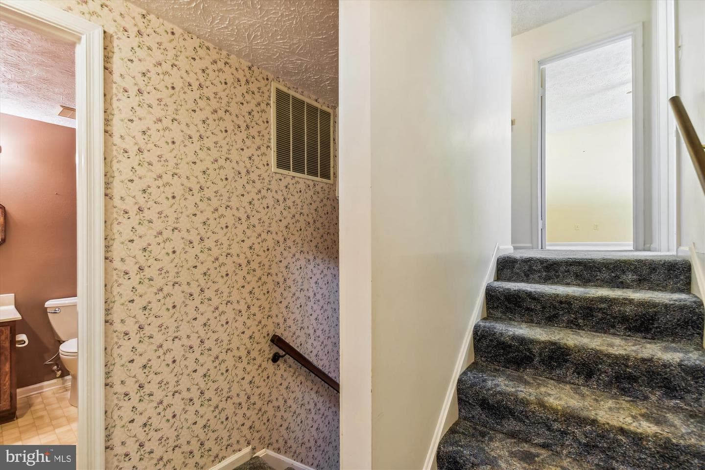 25 Woodmans Court photo 42