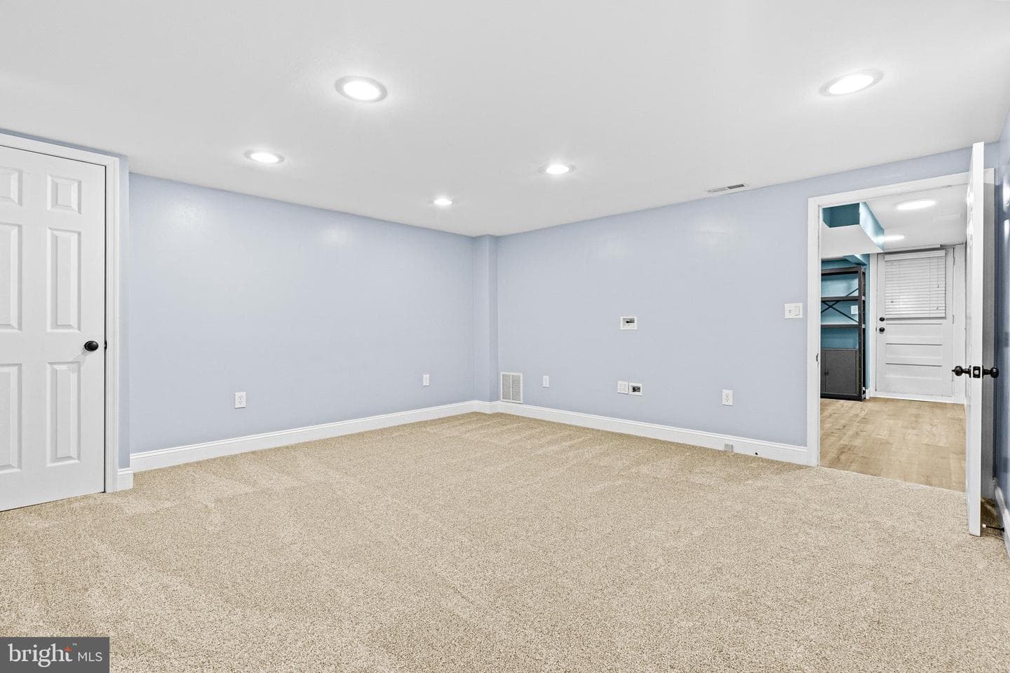 959 Radcliffe Road photo 27
