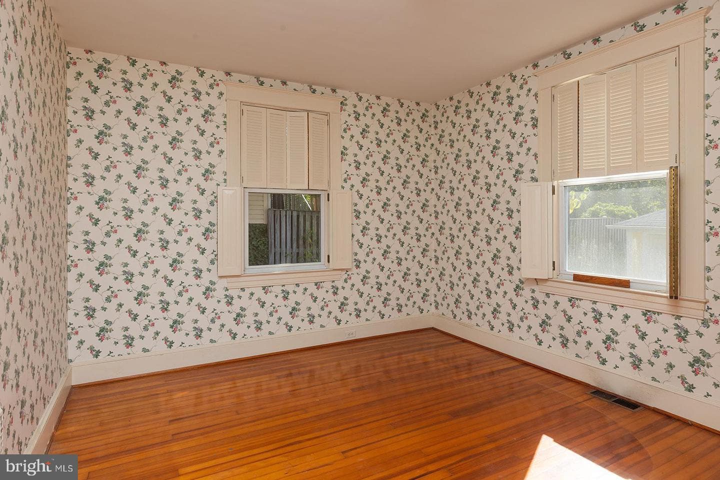 1505 Maywood Avenue photo 14