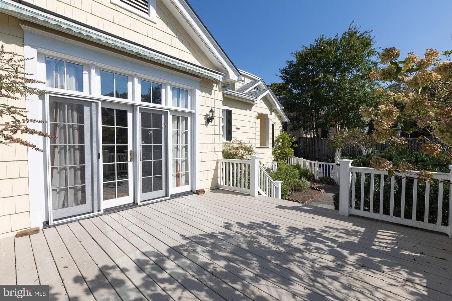 1505 Maywood Avenue photo 23
