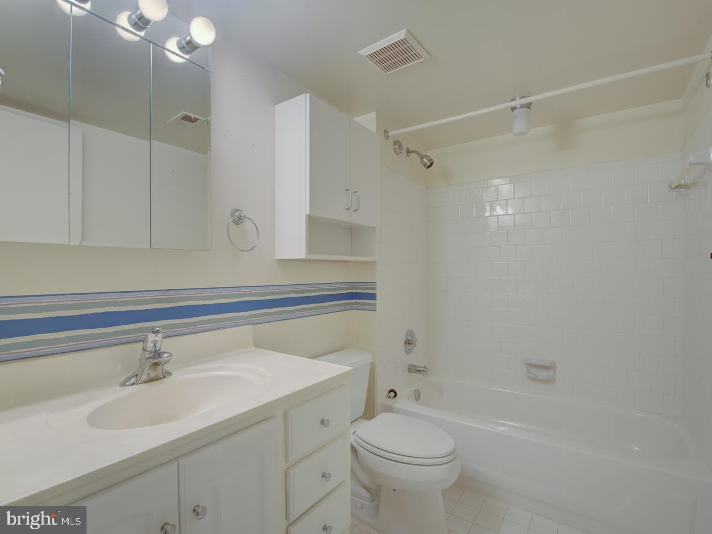 100 Castletown Road #302 photo 23