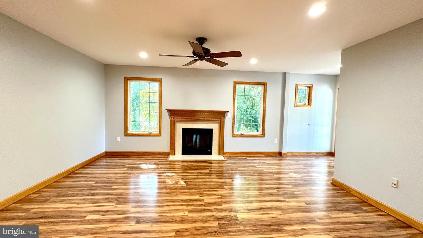 4 David Lee Court photo 8
