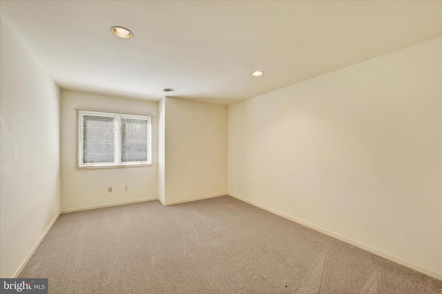 1 Ruxton Green Court photo 36