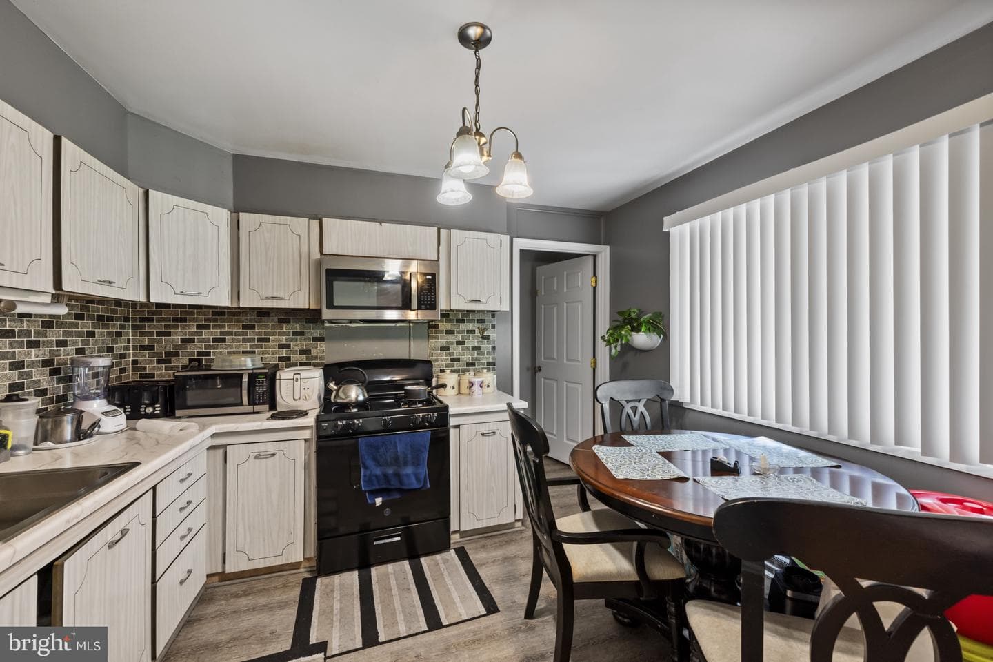 2308 Hamiltowne Circle photo 10