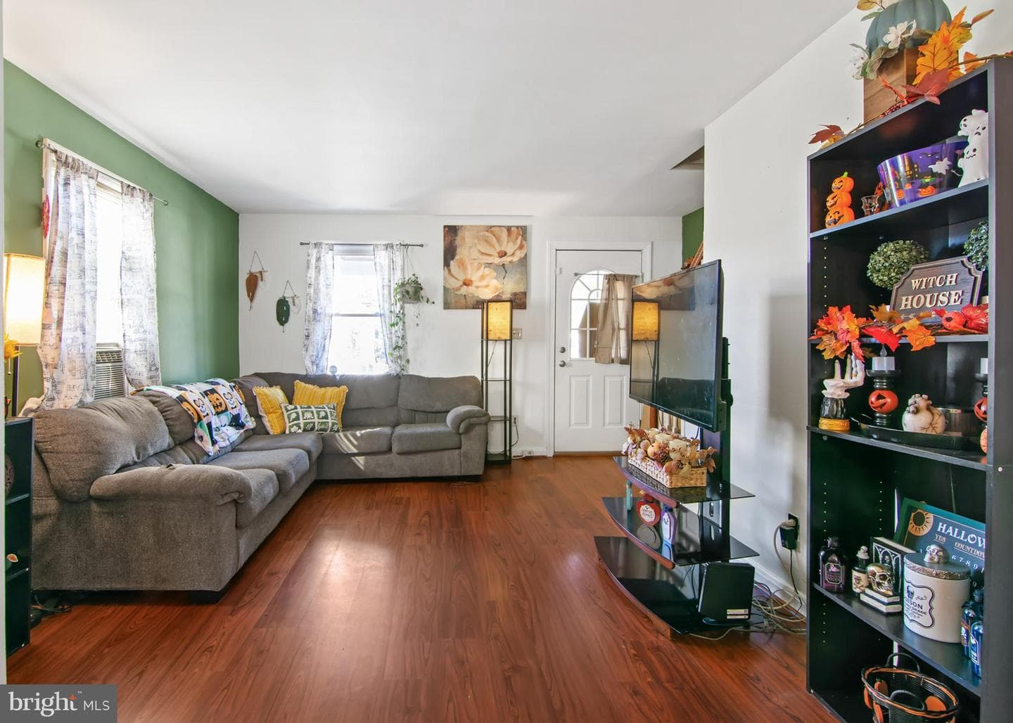 1727 Manor Road photo 5