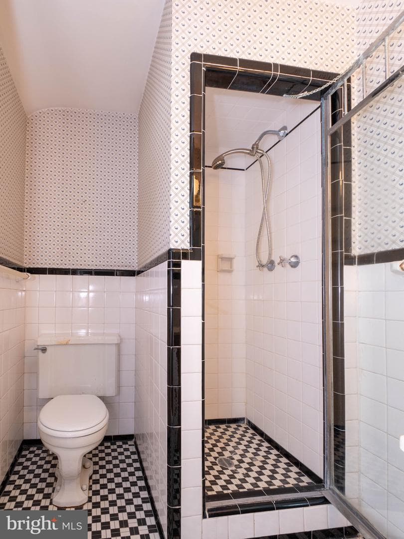 517 Worcester Road photo 17