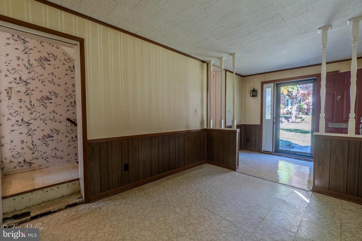 517 Worcester Road photo 2