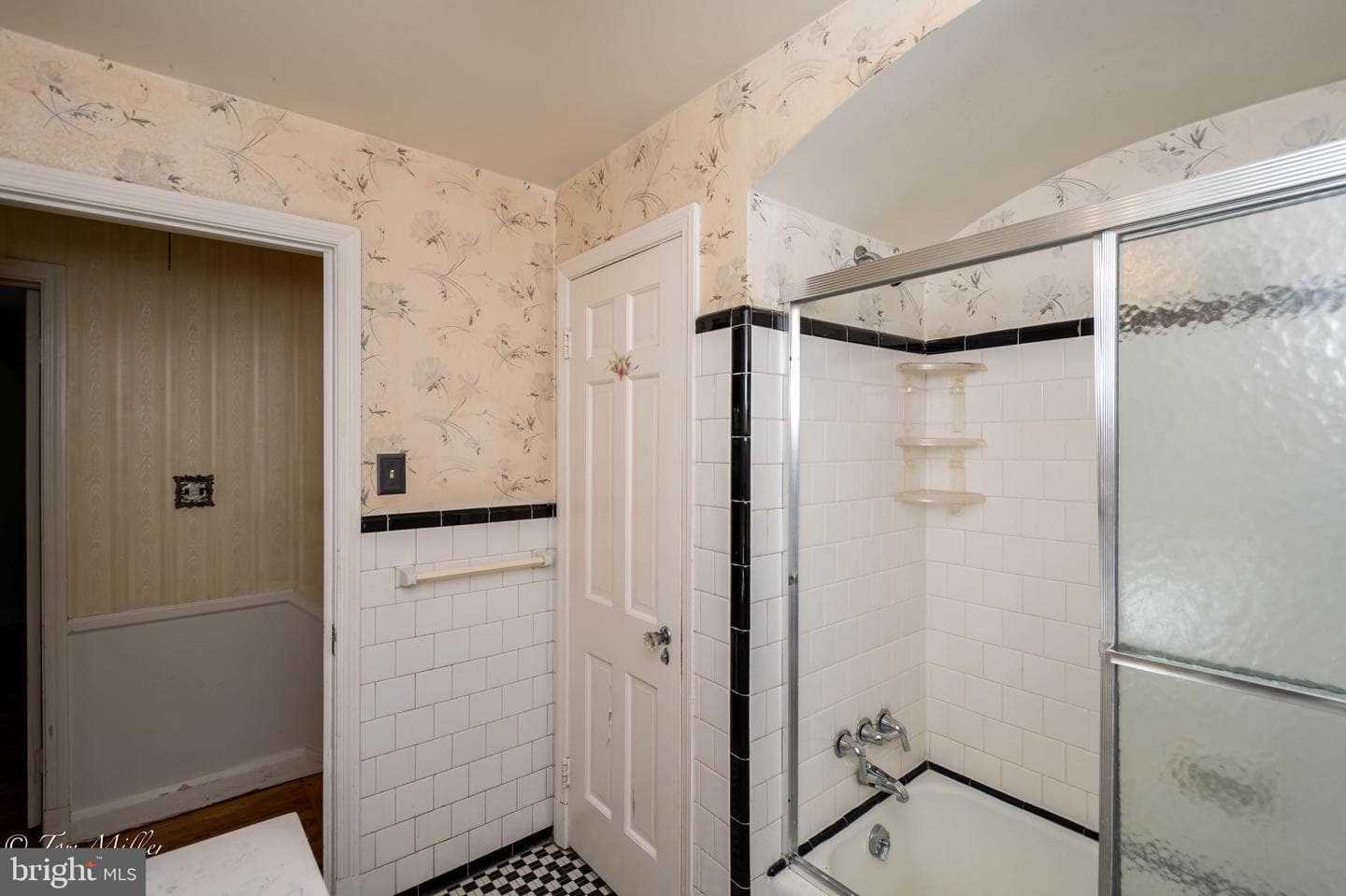517 Worcester Road photo 25