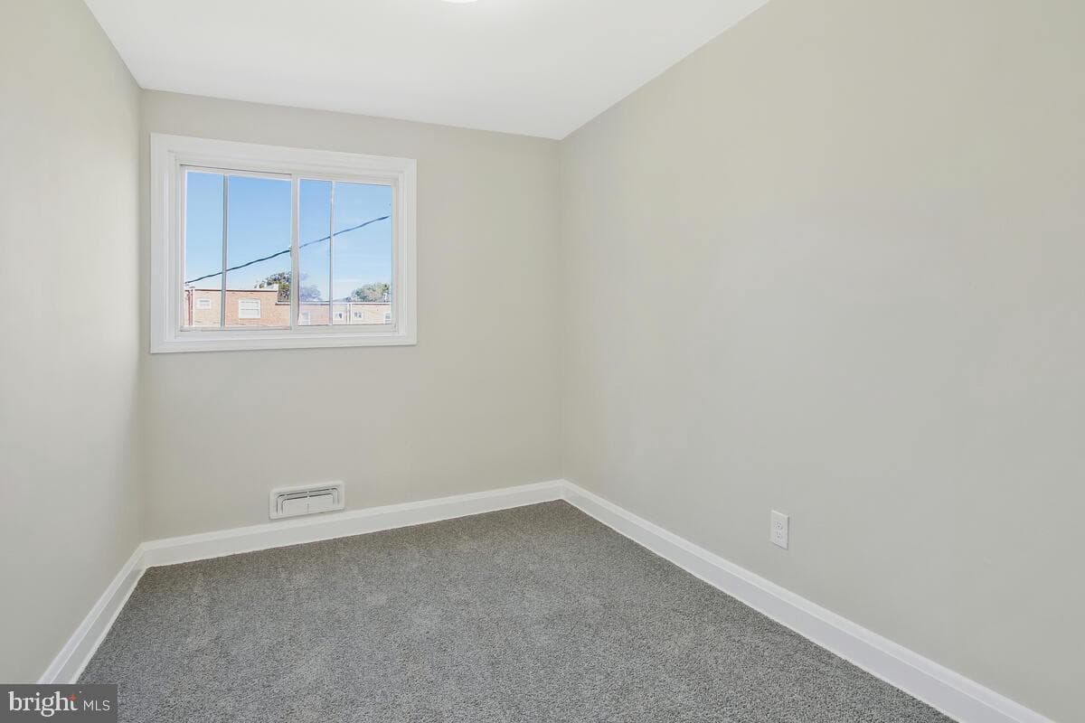 1376 Deanwood Road photo 19