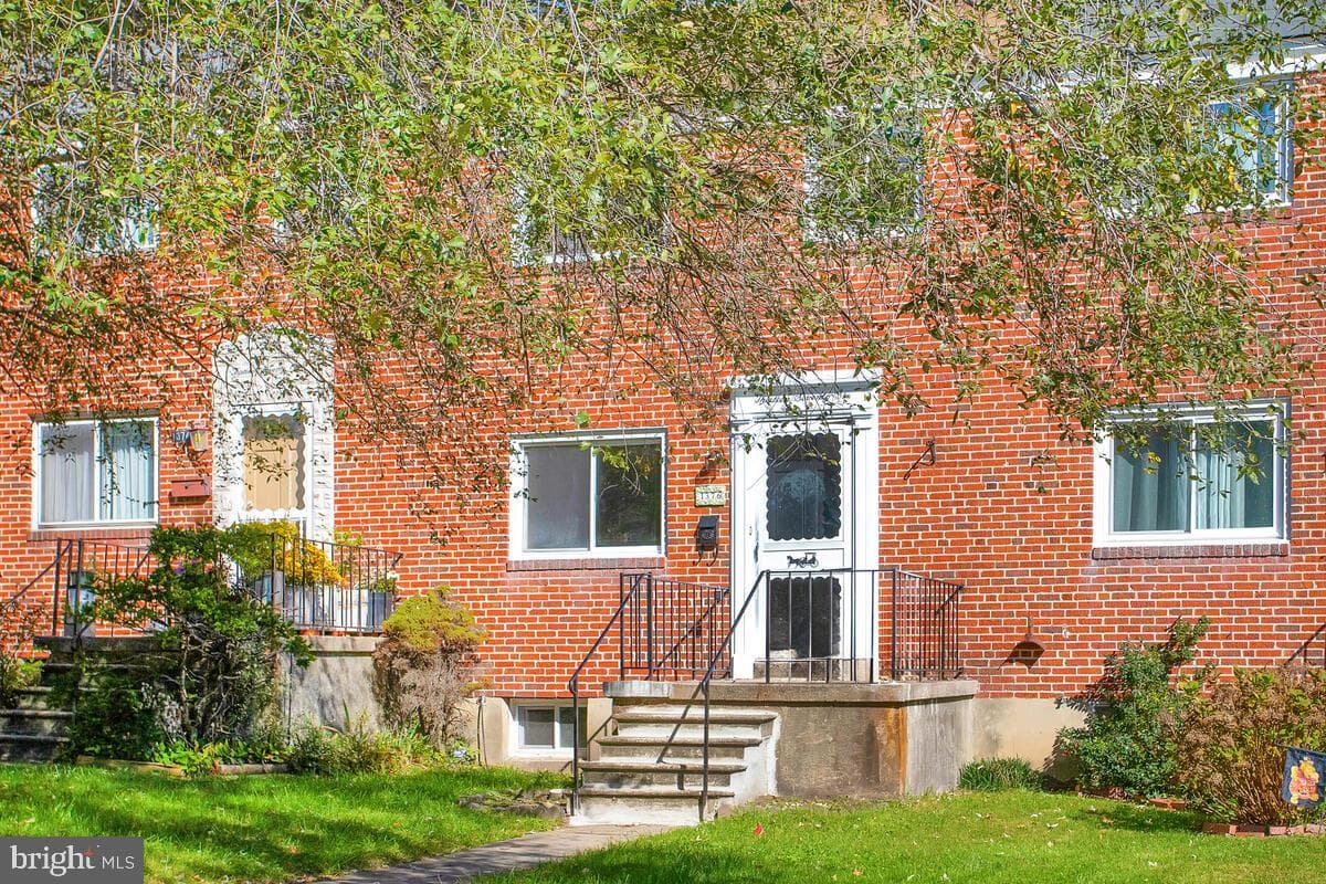 1376 Deanwood Road photo 2