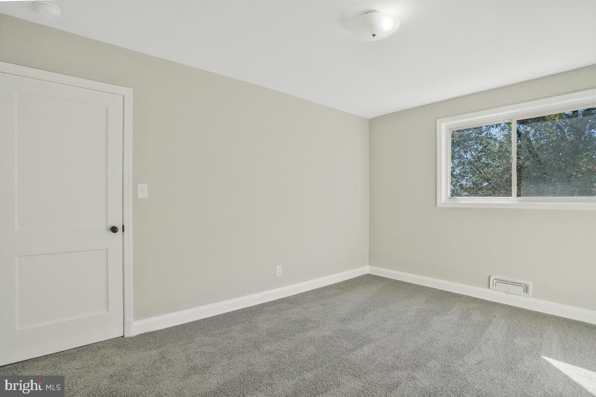 1376 Deanwood Road photo 20