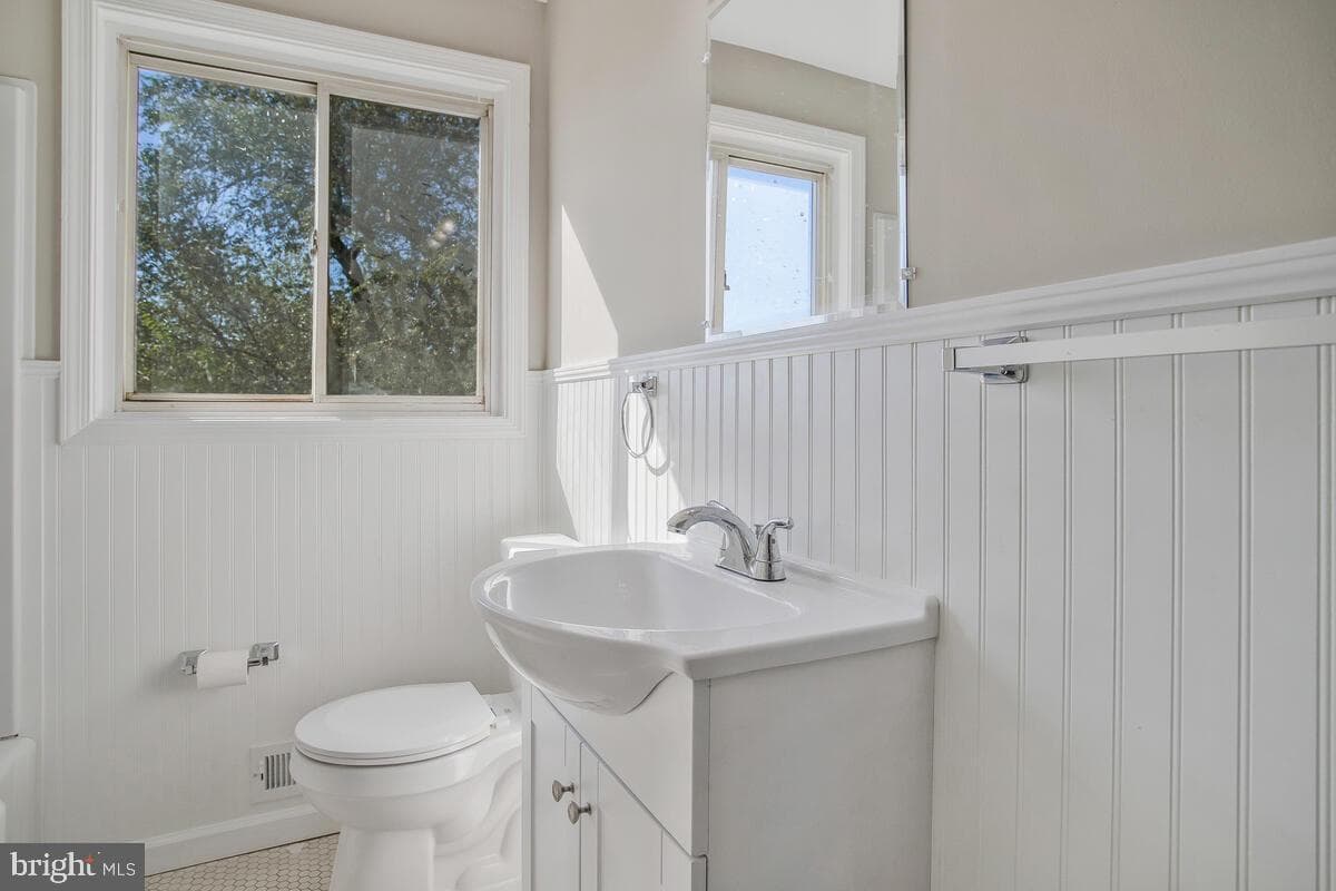 1376 Deanwood Road photo 21